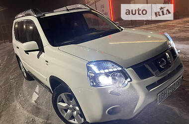 Nissan X-Trail  2010