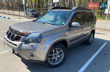 Nissan X-Trail  2011