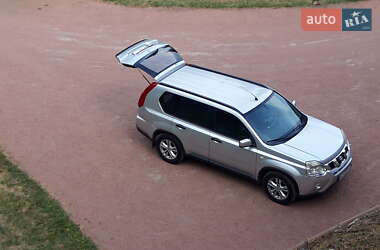 Nissan X-Trail  2010