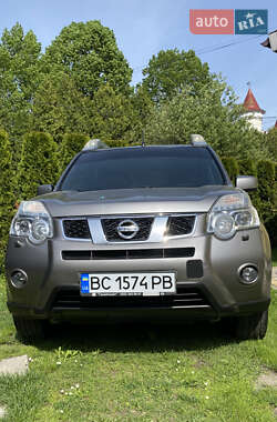 Nissan X-Trail  2010
