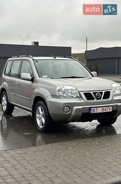 Nissan X-Trail  2003
