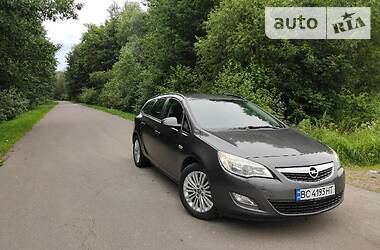 Opel  SPORT TOURER 2011