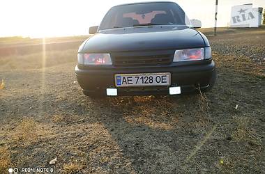 Opel   1989