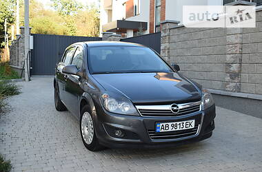 Opel  1.6 Svigoprign 2012