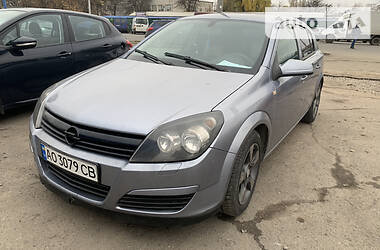 Opel   2004