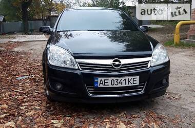 Opel   2008