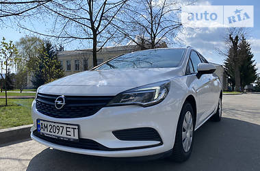 Opel  sports tourer 2016