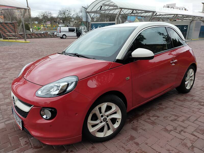 Хэтчбек Opel Adam