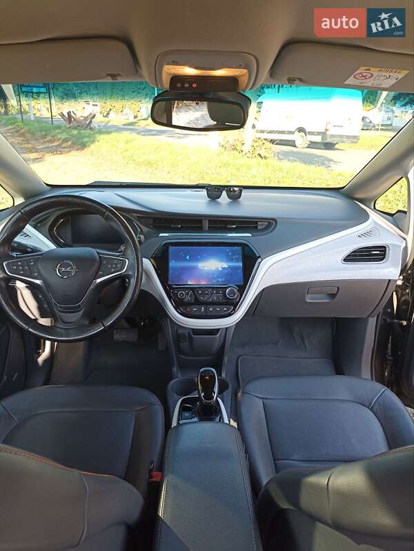 Хэтчбек Opel Ampera-e 2017 в Бродах