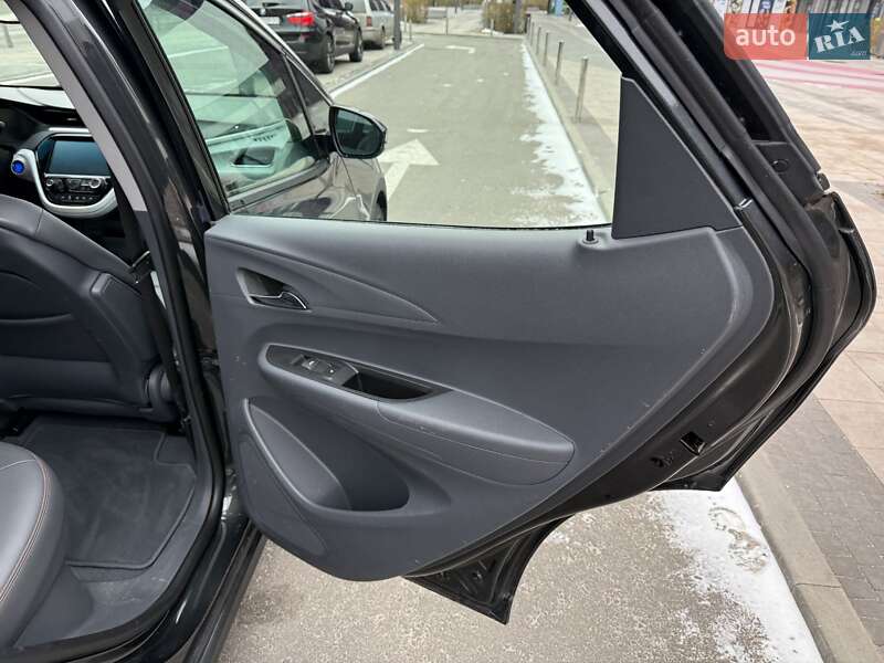 Хэтчбек Opel Ampera-e 2019 в Монастырище