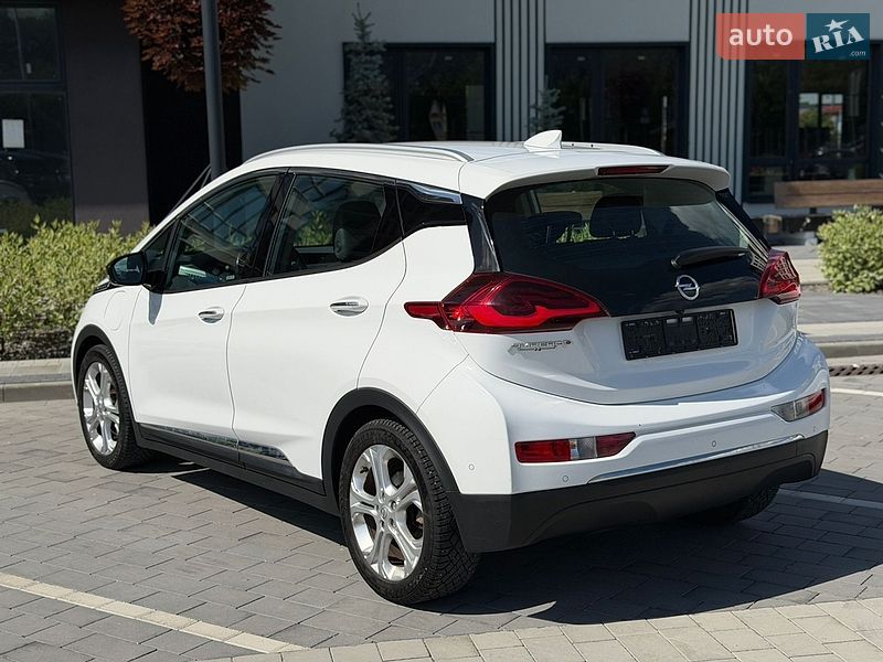 Хетчбек Opel Ampera-e 2017 в Городку