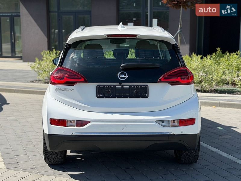 Хетчбек Opel Ampera-e 2017 в Городку