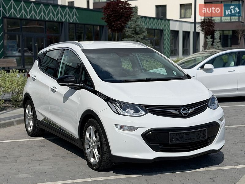 Хетчбек Opel Ampera-e 2017 в Городку