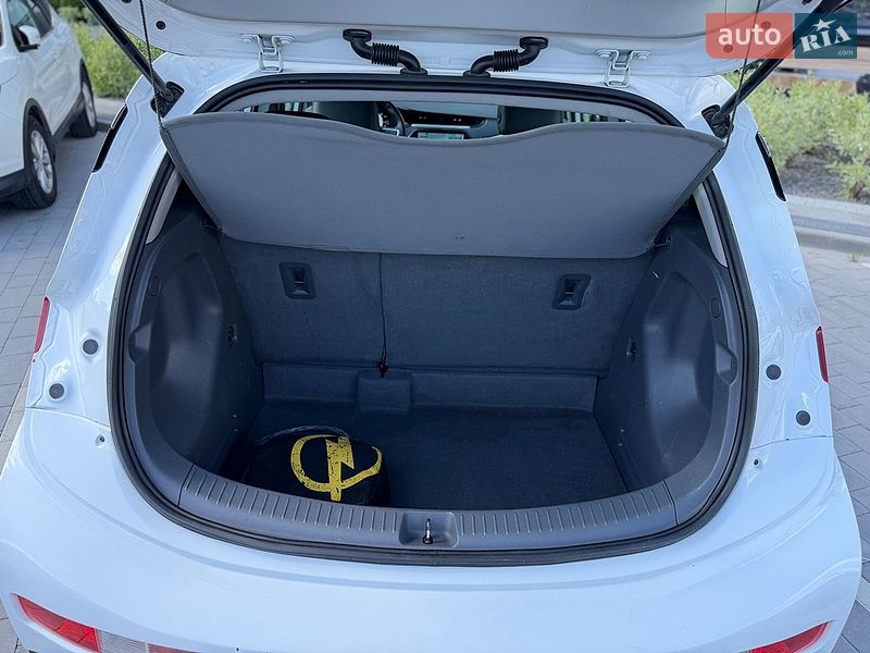 Хетчбек Opel Ampera-e 2017 в Городку