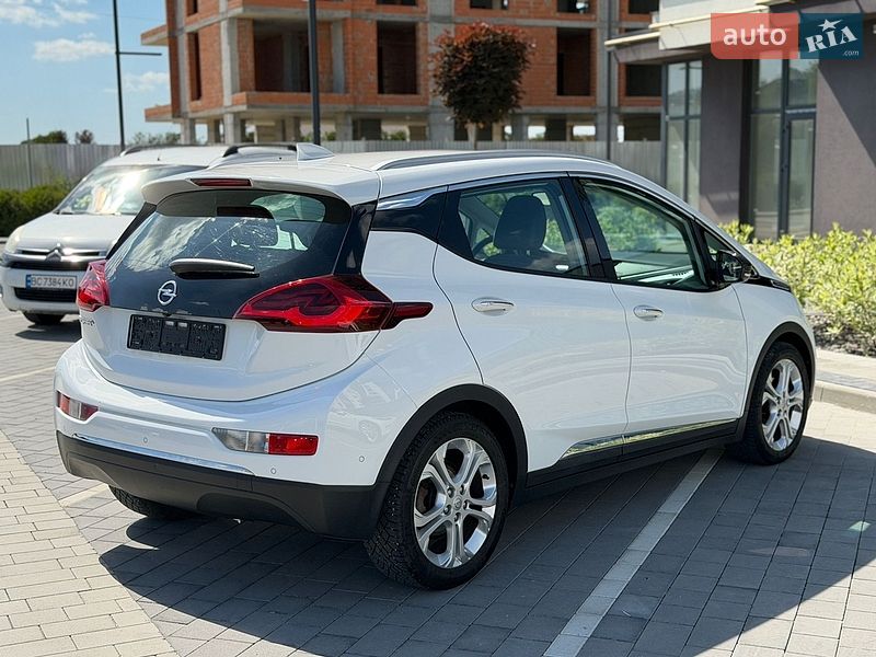 Хетчбек Opel Ampera-e 2017 в Городку