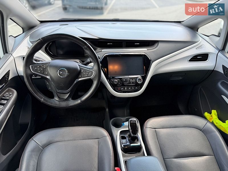 Хетчбек Opel Ampera-e 2017 в Городку
