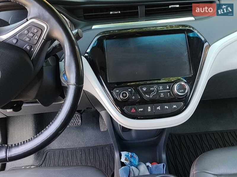 Хетчбек Opel Ampera-e 2016 в Ярмолинцях