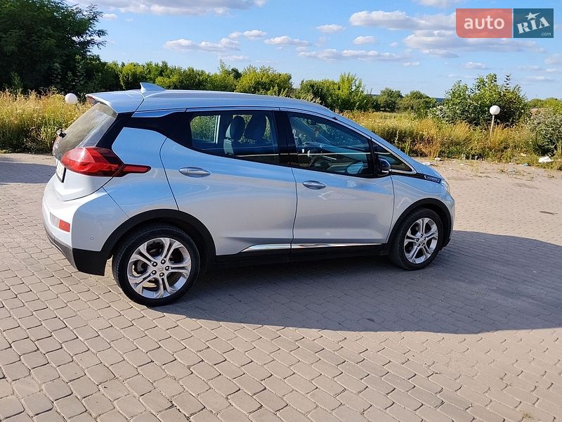 Хетчбек Opel Ampera-e 2016 в Ярмолинцях