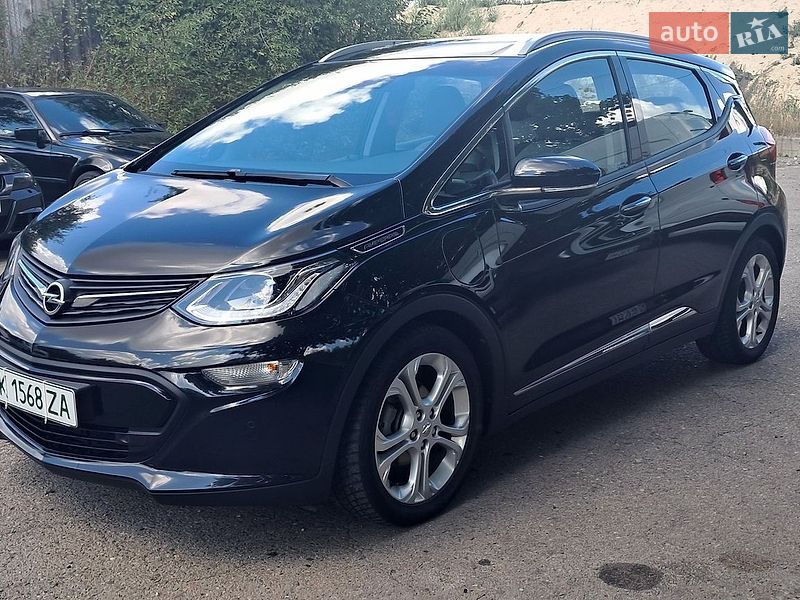 Хэтчбек Opel Ampera-e