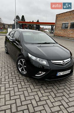 Opel Ampera  2012
