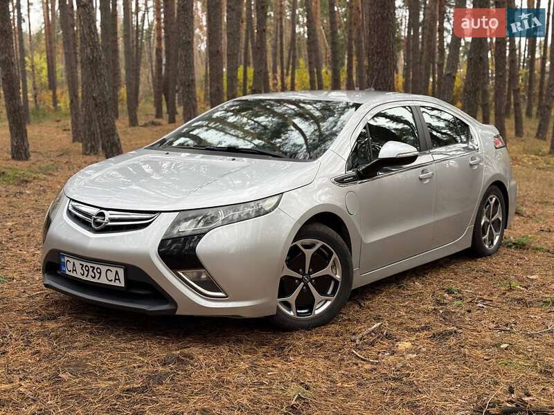 Легкові Opel Ampera