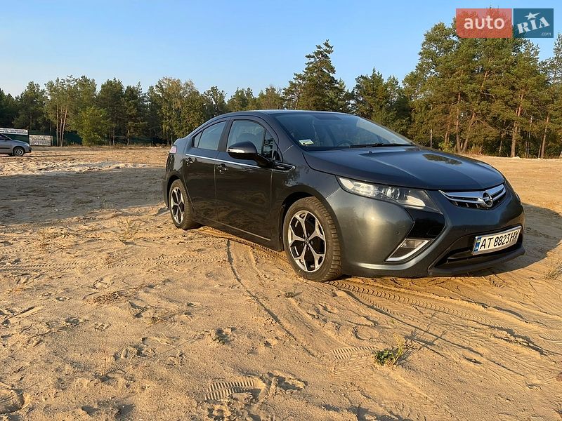 Хэтчбек Opel Ampera