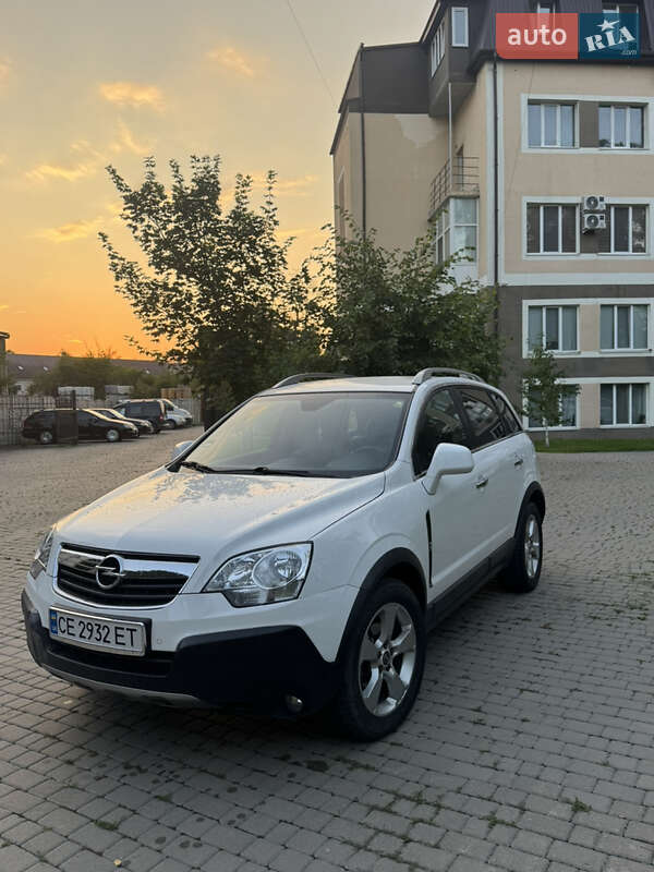 Легкові Opel Antara