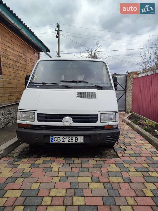 Вантажний фургон Opel Arena