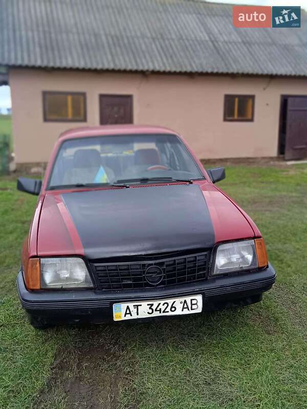 Хетчбек Opel Ascona 1986 в Калуші