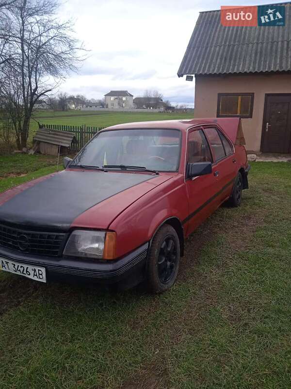 Хетчбек Opel Ascona 1986 в Калуші