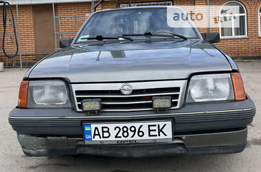 Opel Ascona  1988