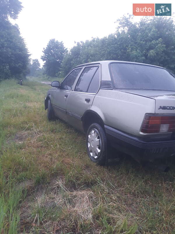 Седан Opel Ascona 1986 в Владимире