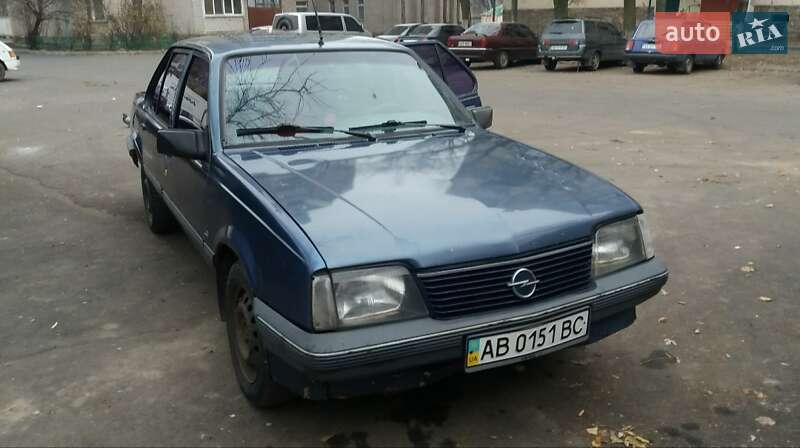 Седан Opel Ascona 1988 в Вінниці