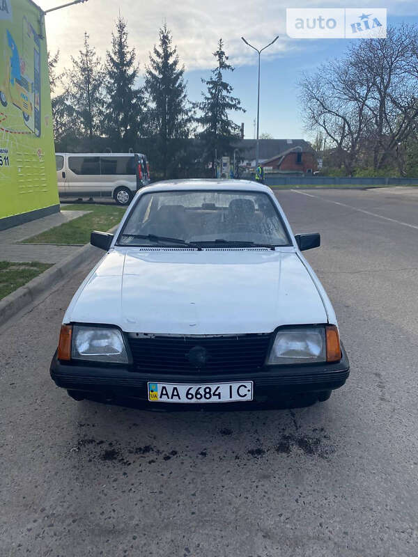Купе Opel Ascona