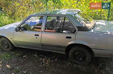 Opel Ascona  1985