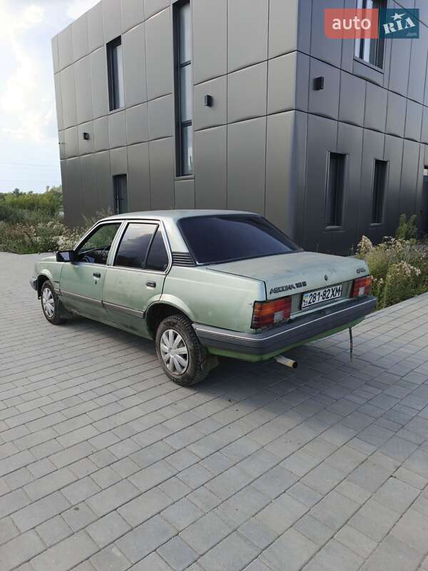 Седан Opel Ascona 1981 в Хмельницком