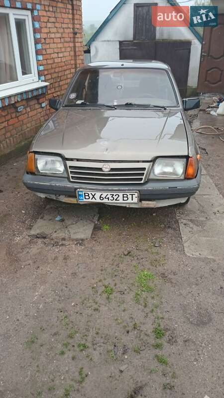 Хетчбек Opel Ascona 1987 в Хмельницькому
