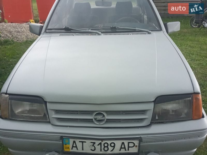 Седан Opel Ascona 1985 в Богородчанах