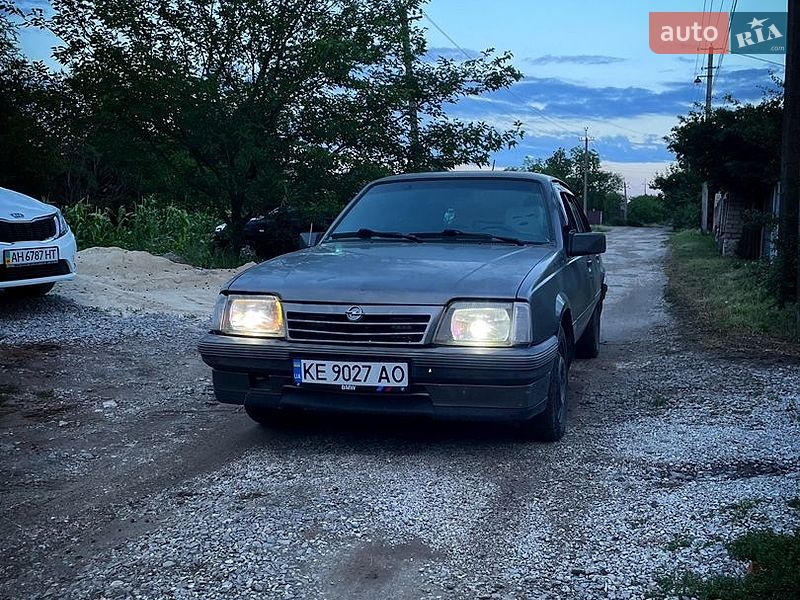 Opel Ascona 1987