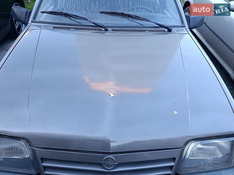 Седан Opel Ascona 1987 в Луцьку фото 6 Седан Opel Ascona 1987 в Луцьку