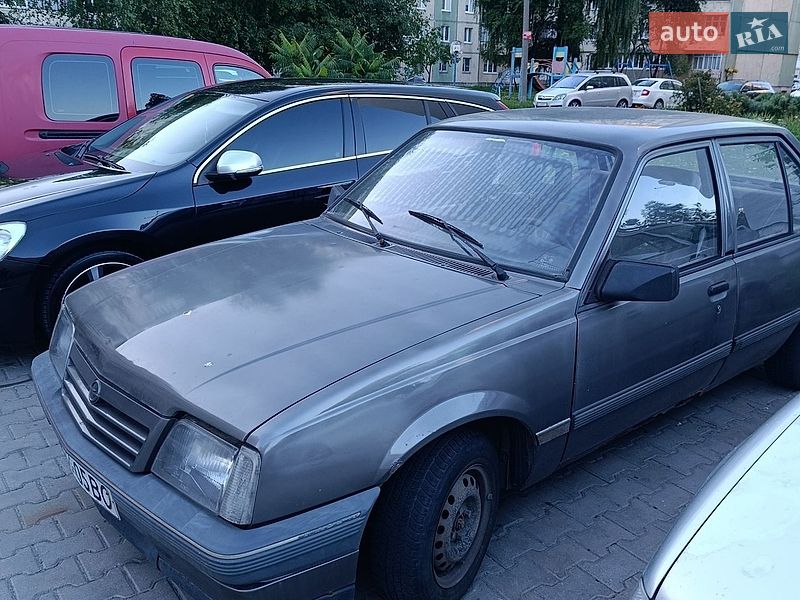 Седан Opel Ascona 1987 в Луцьку фото 3 Седан Opel Ascona 1987 в Луцьку
