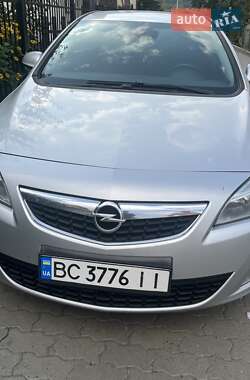 Opel Astra GTC  2009