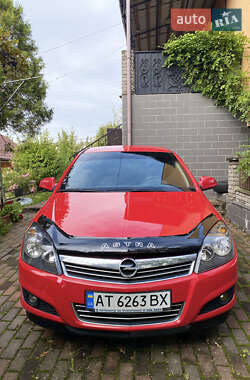 Opel Astra GTC  2013