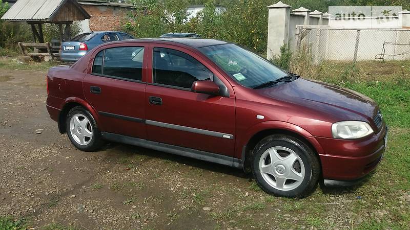 Opel Astra 2000 года
