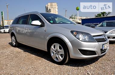 Opel Astra 111 2010