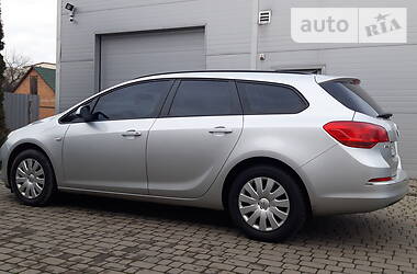 Opel Astra  2013