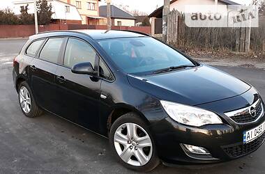 Opel Astra  2012