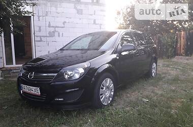 Opel Astra  2010