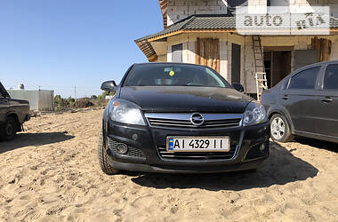 Opel Astra  2013