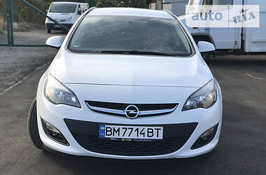 Opel Astra Sports Tourer  1.6 2015